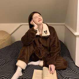 睡衣女秋冬款加厚保暖珊瑚绒2025娃娃领甜美风卡通老鼠家居服套装