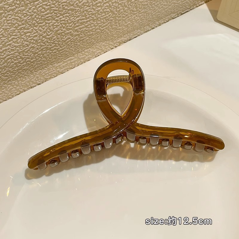 Clip de agarre de color café de Maillard, gran cantidad de cabello de alta calidad, clip grande, elegante, simple coreano, sin dañar el cabello, clip de tiburón, mujer