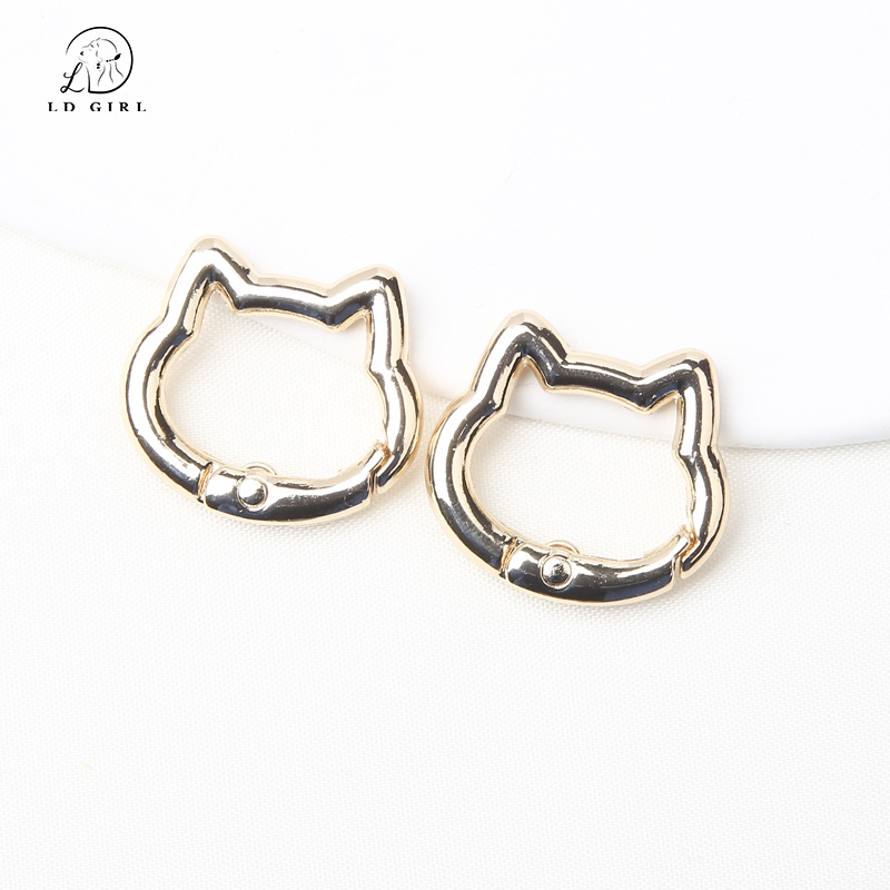 Colorful painted cat head spring buckle keychain DIY hanging spray cat head spring coil buckle accessories alloy connection ring 9