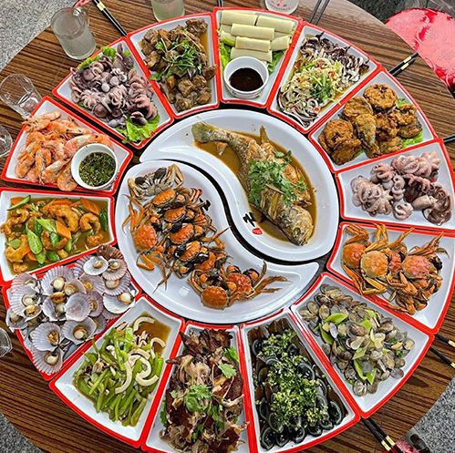 Ceramic tableware New Year's Eve dinner suit round table turntable family banquet wedding banquet banquet banquet hotel reunion plate combination plate