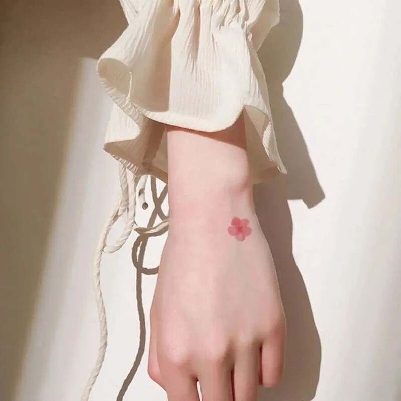 Peach Blossom Tattoo Stickers, Fresh and Simple Style for Girls, Waterproof and Long-Lasting, Realistic Disposable Flower Tattoo Stickers, Non-Reflective
