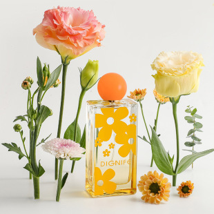 ֱ���������С�r��Ůʿ��ˮ���µ��ų־�����С��ƽ�r���50ml