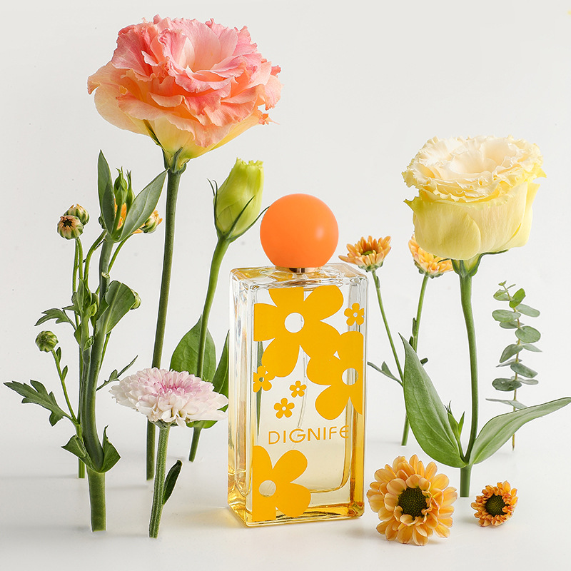 Producto en transmisión en vivo: Perfume para mujer Li Fei Little Daisy, fresco y elegante, fragancia duradera, perfume de nicho asequible 50ml.