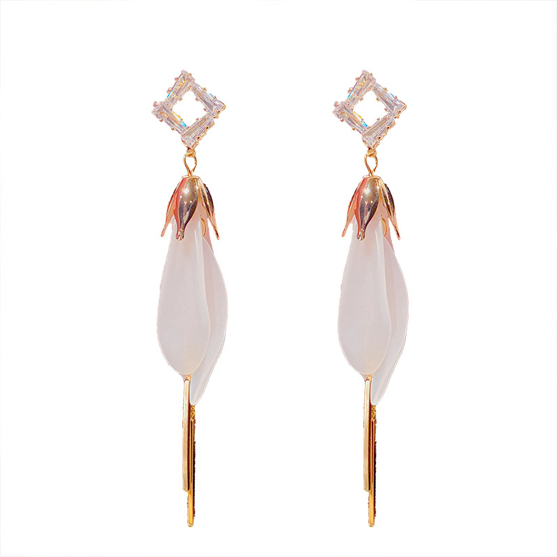 2021 New White Petals Long Tassel Earrings display picture 5