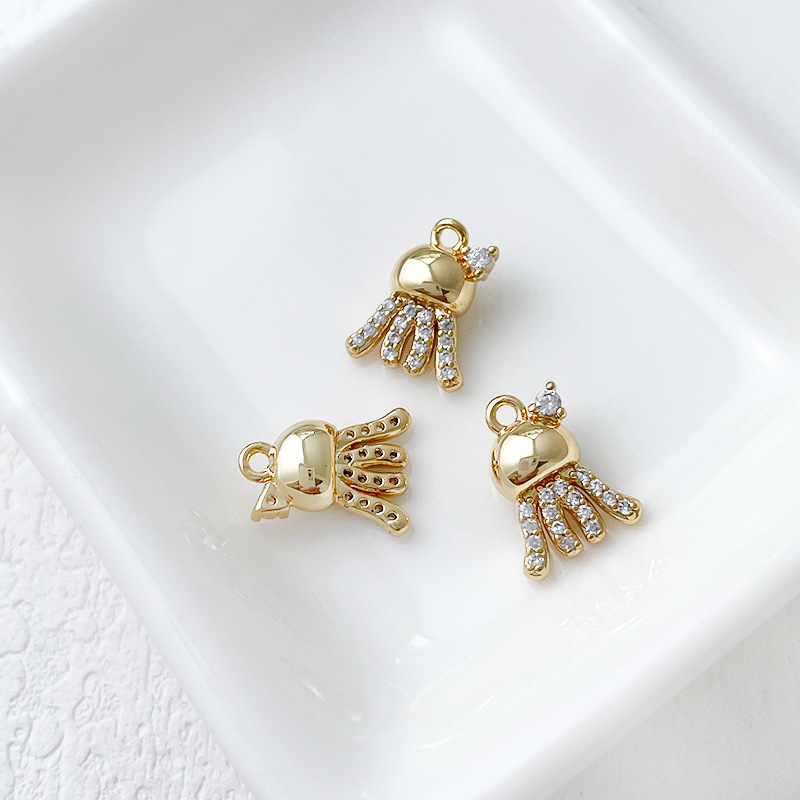 4g Weight Pendant Jewelry Making Type 18K Gold Plated Plating Material DIY Jewelry Accessories Classification 1 Piece Quantity Copper Material Starfish, Dolphin Pattern Plating Design Retro, Marine Style Style 1 Piece Copper 18K Gold Plated Starfish Dolphin Pendant 16