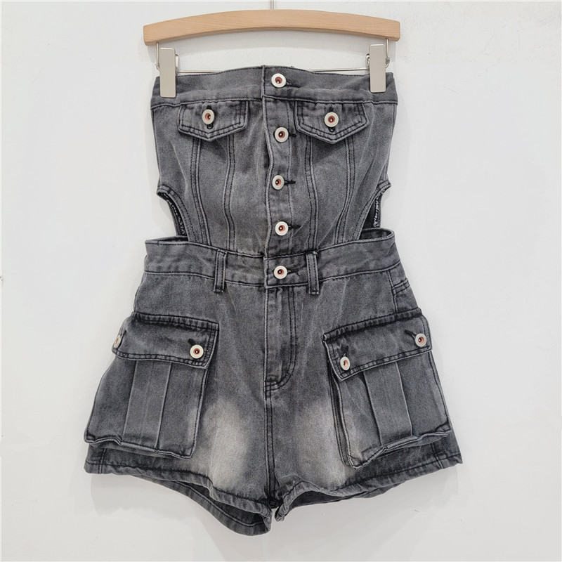 Pantalones cortos de mezclilla de una pieza con sentido del diseño de botones de productos europeos para mujer 24 verano nueva moda herramientas de reducción de edad a pantalones anchos
