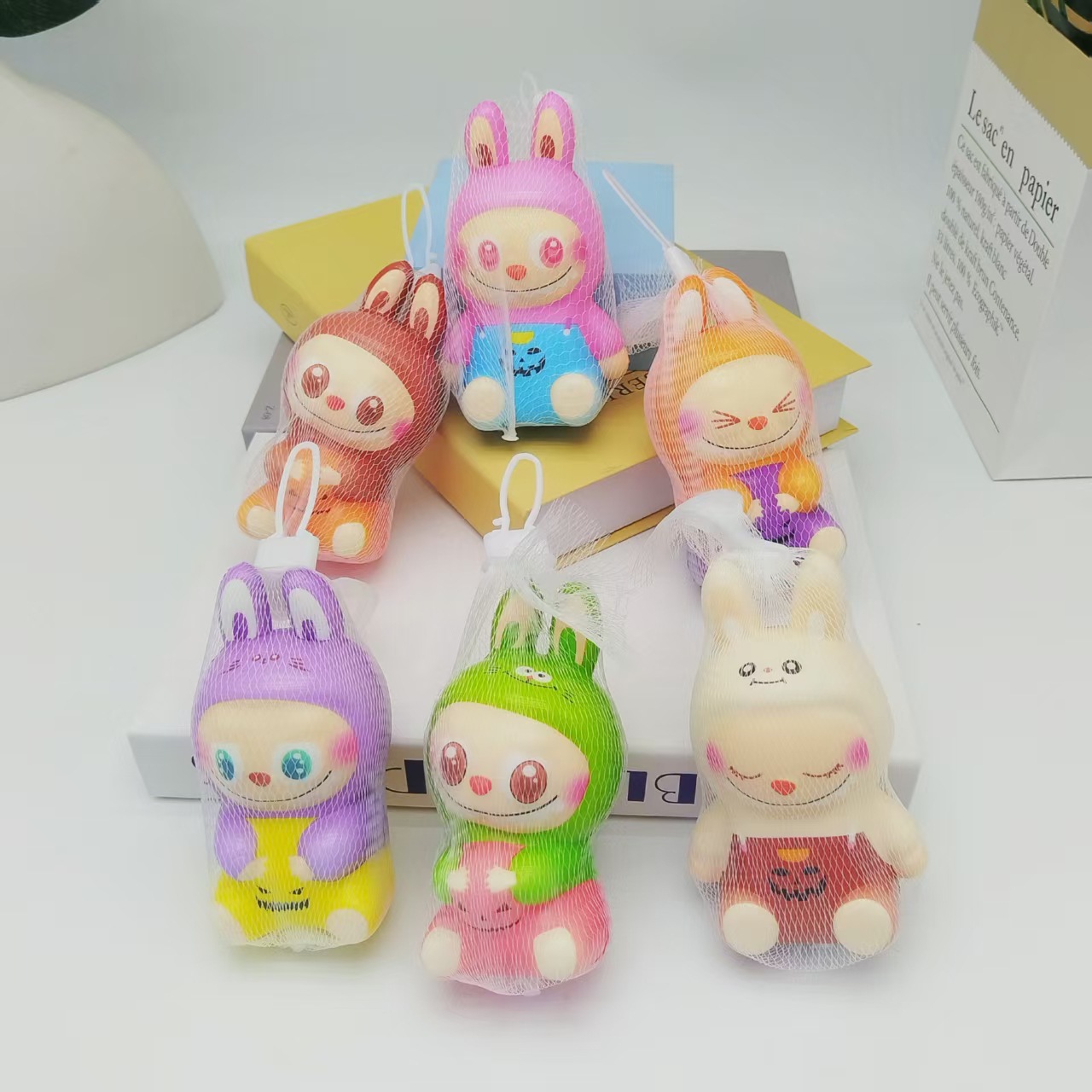 Wahaha ADcalcio pellizcando la botella de música juguete rebote lento descompresión ventilación bebida exprimida suave personalizada para niños