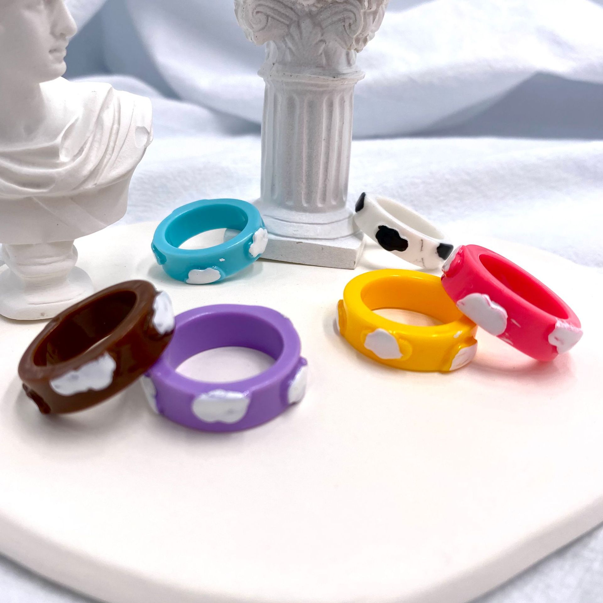 Moda creativa anillo de nube blanca resina acrílico original personalidad irregular anillo de nube anillo ventas directas de la fábrica