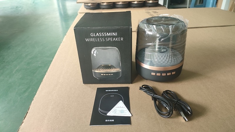 Huaqiangbei ハーマンカートン ガラス MINI スピーカー カラフルなライト サブウーファー Bluetooth スピーカー|undefined