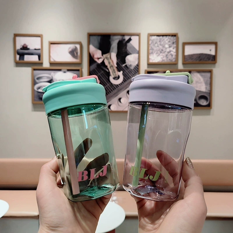 High quality handheld plastic coffee glass with glass, simple and elegant design, internet celebrity, fall protection