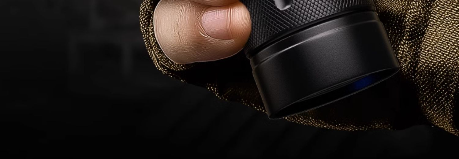 Pathfinder Bee G85 Super Bright Flashlight Strong Light Charging Outdoor Small Portable Long-range Long-range Zoom Home