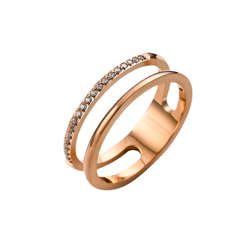 Doble capa de doble fila de diamante de acero de titanio 18K oro rosa de color oro No se desvanece estrella red anillo rojo moda femenina