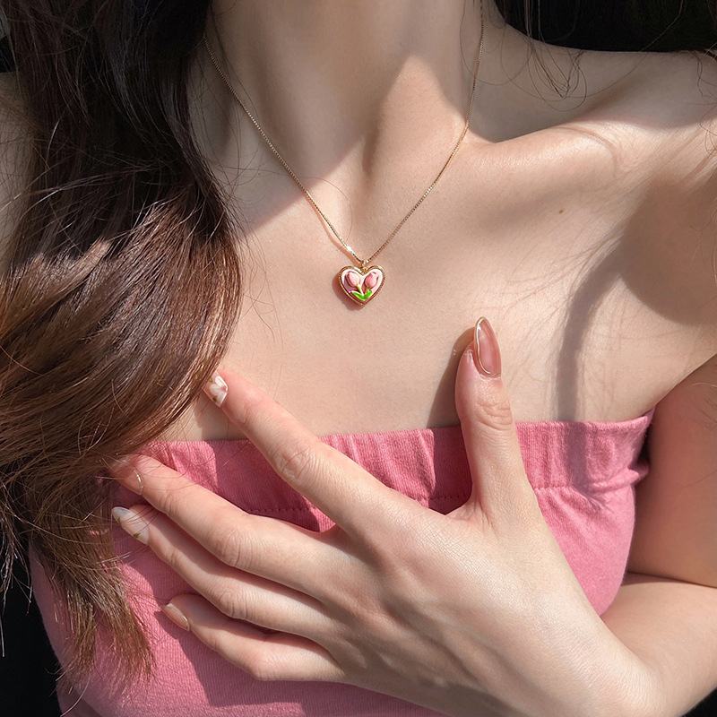 10g Weight Necklace Classification Titanium Steel Sweet Heart Shape Flower Plating Necklace