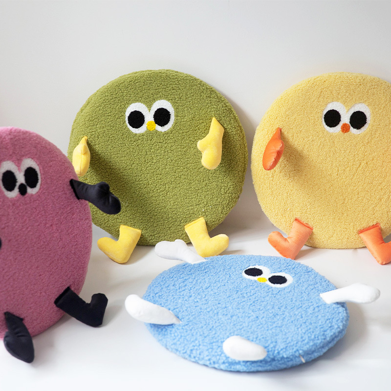 귀여운 인형 쿠션 두꺼운 만화 라운드 소녀 귀여운 인형 양가죽 의자 쿠션 장난감 자동차 사용 가능