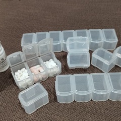 旅行用ミニ調剤ピルボックス、ポータブル密封ピルボックス、小型ピルボックス、プラスチック製の取り外し可能な7コンパートメントピル収納ボックス
