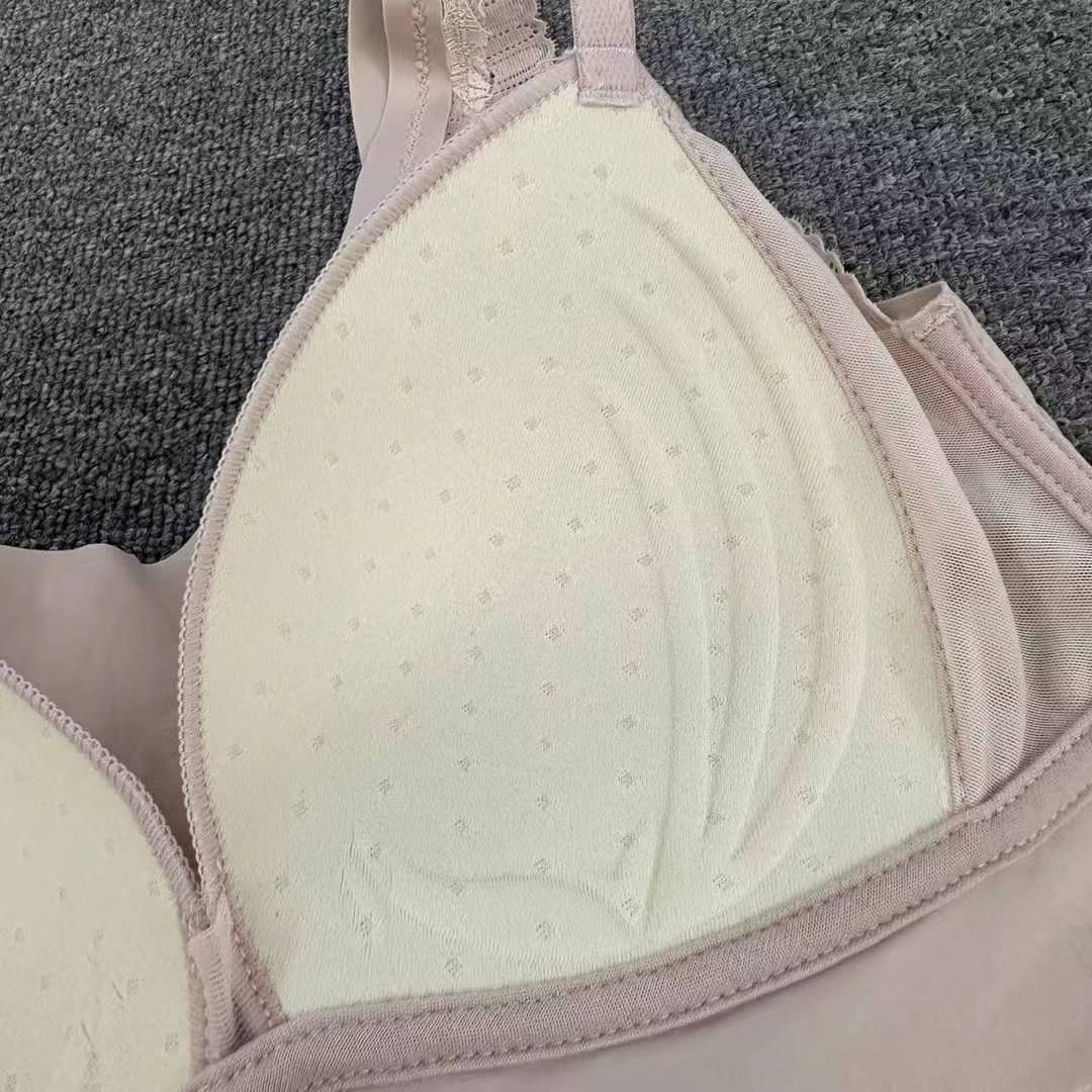 Nueva copa fija de encaje, chaleco de alta calidad, bra de yoga sin anillo de acero, ropa interior deportiva, mujer al por mayor