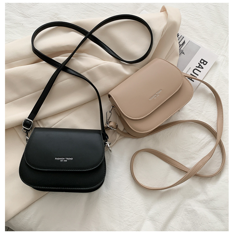 Women's Mini Pu Leather Solid Color Basic Cloud Shape Zipper Shoulder Bag display picture 4