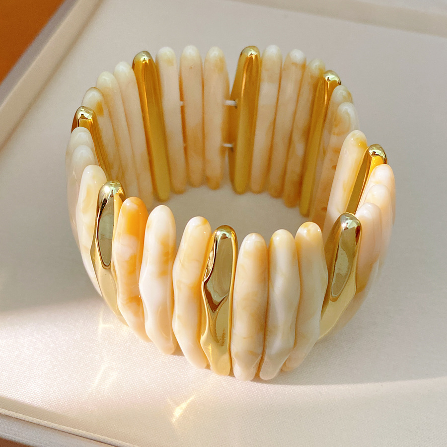 Pulsera acrílica de cuerda elástica teñida de acrílico ligera de lujo nicho pulsera de alta sensación de estilo europeo y americano temperamento de personalidad joyería image 7