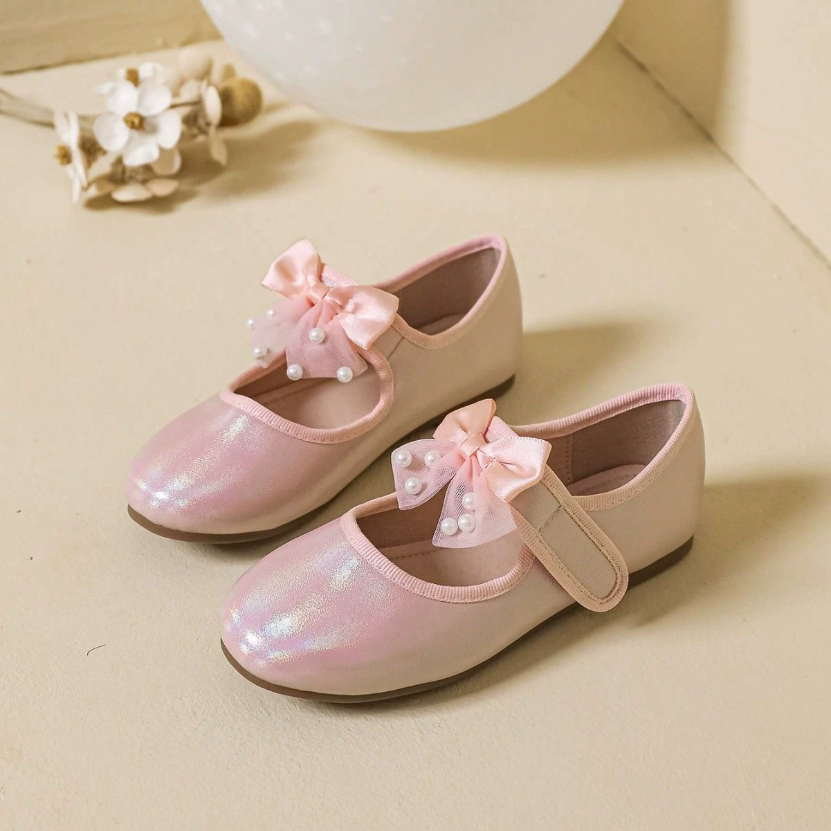 Трансграничная внешняя торговля французская нежная бантик липучка обувь принцессы нежная мода дикая мягкая подошва маленькая кожаная обувь для девочек