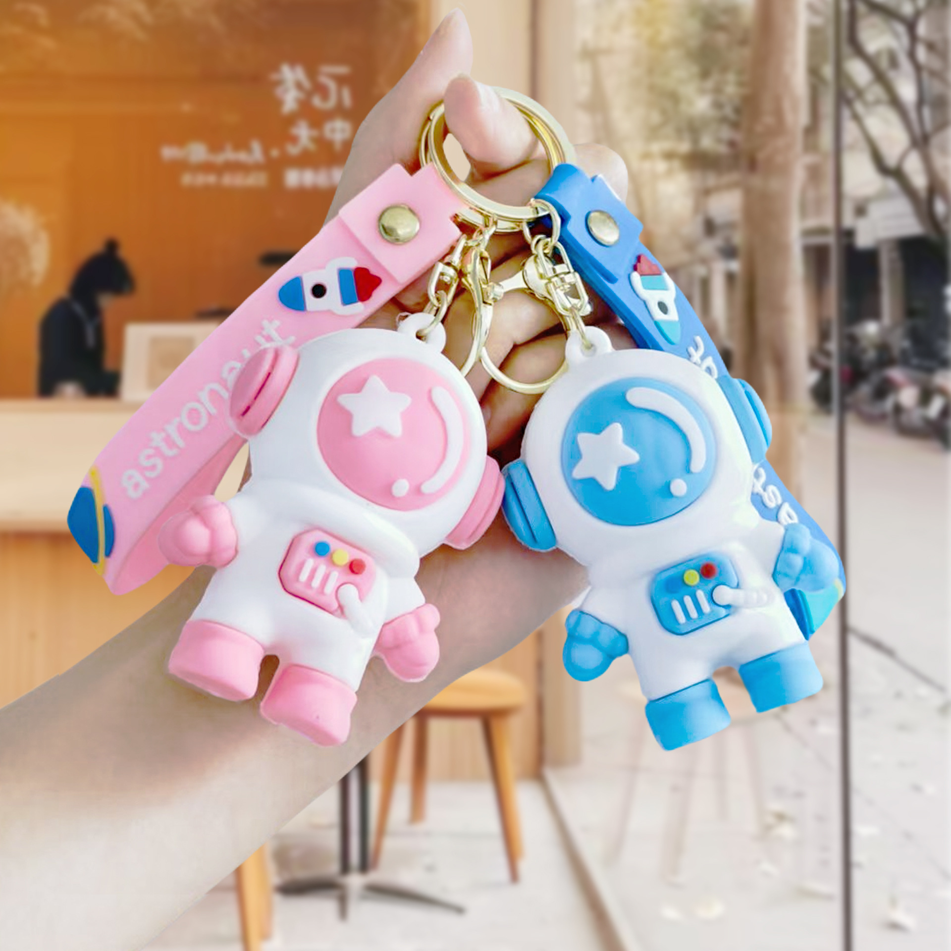 Astronautas de dibujos animados interestelares creativos astronautas muñecas colgantes de llaves regalo para niños niñas colgantes de bolsas escolares