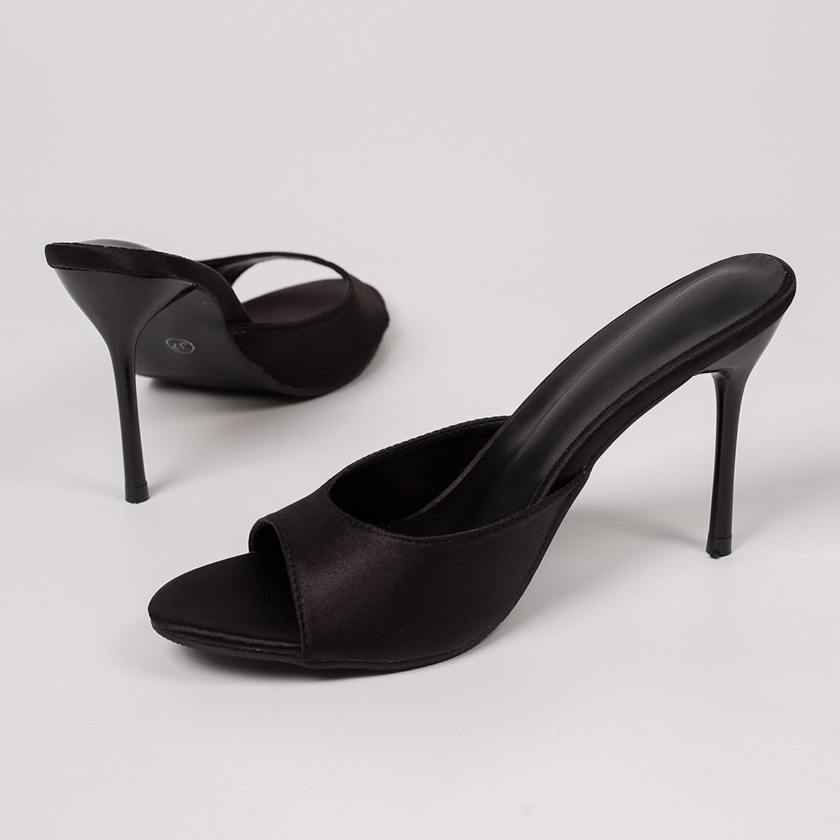 Sandalias de Tacón Fino con Tira Única de Tela para Verano