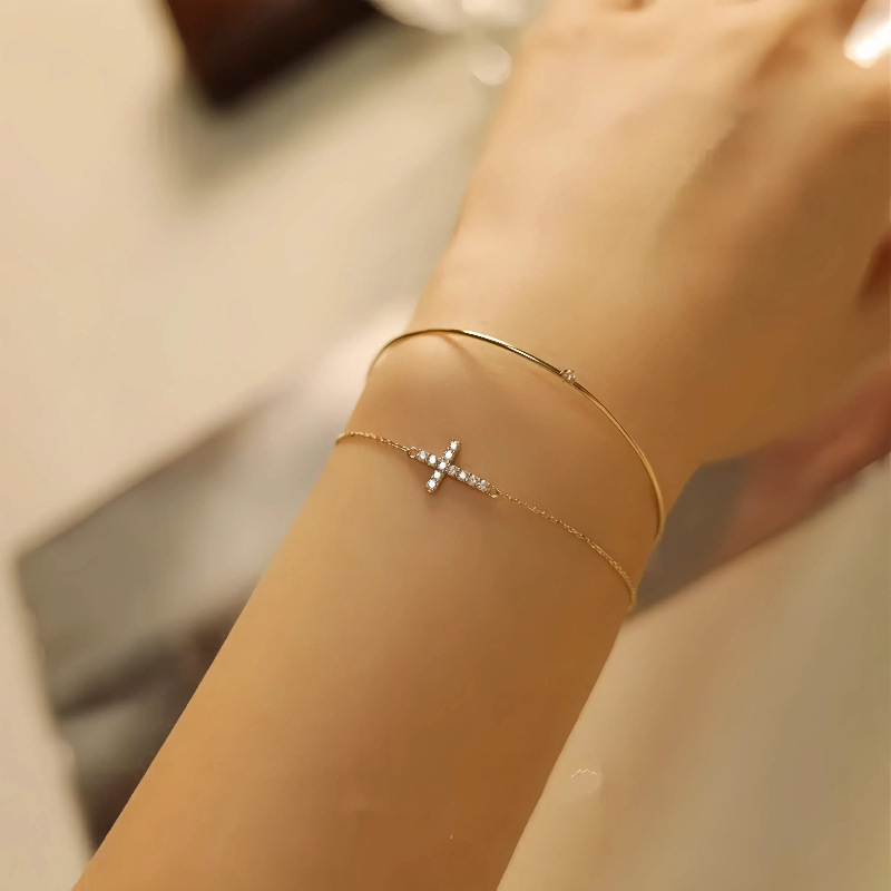 S925 Sterling Silver Plated 14K Gold Classic Diamond Cross Bracelet Women's Fashion Accessible Luxury Niche Fine Stacked Bracelet S925 Sterling Silver Plated 14K Gold Classic Diamond Cross Bracelet Women's Fashion Accessible Luxury Niche Fine Stacked Bracelet