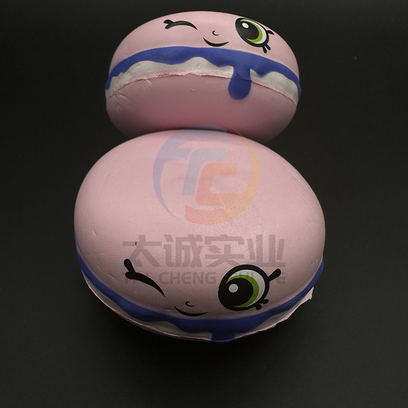 工厂供应PU发泡自行车自结皮防滑坐垫慢回弹减压仿真玩具面包