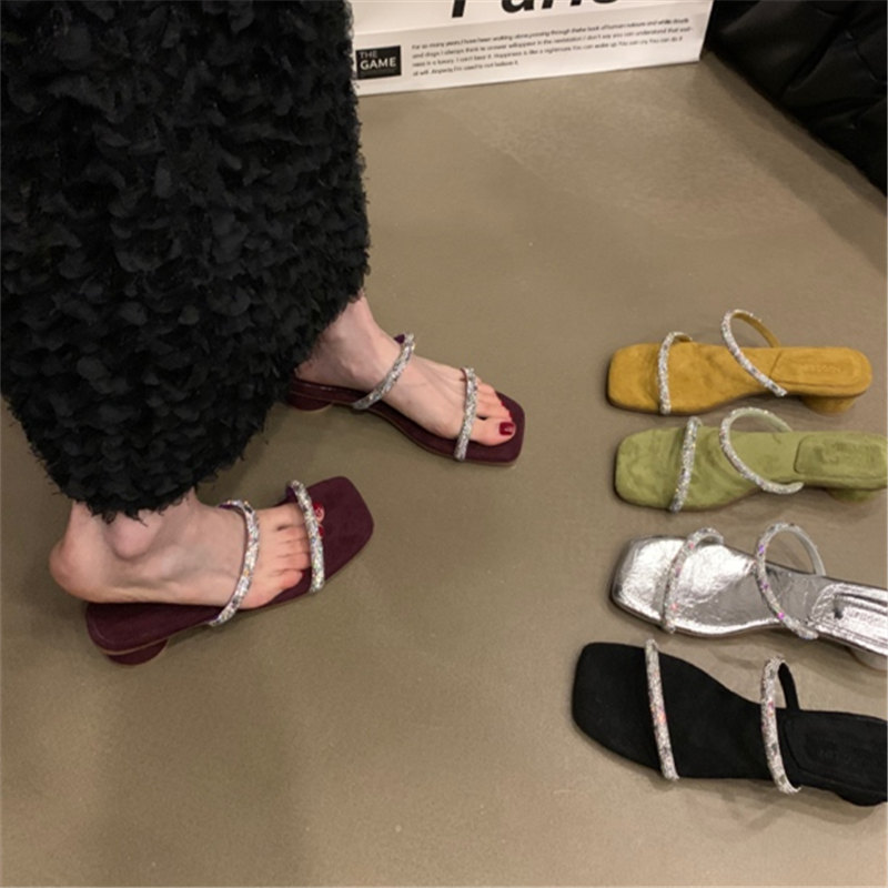 Women's slippers with rhinestones
