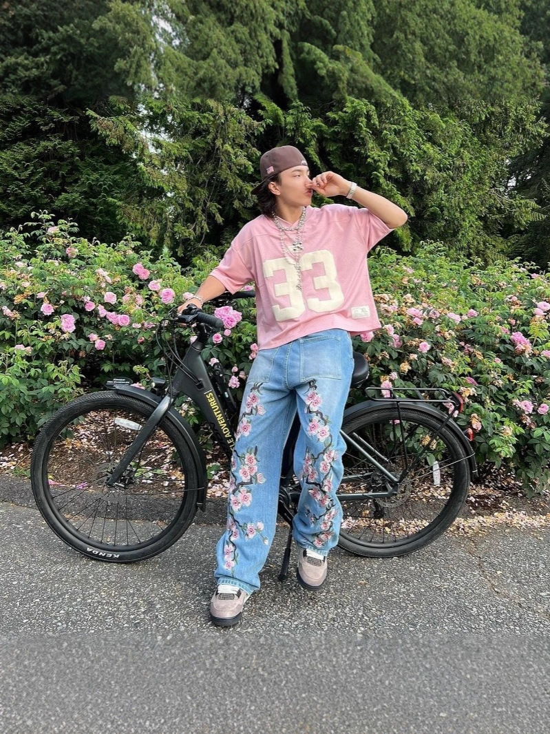 Milenio bug jeans sueltos Harajuku retro flor de cerezo bordado jeans de alta calidad ropa callejera hip hop gótico