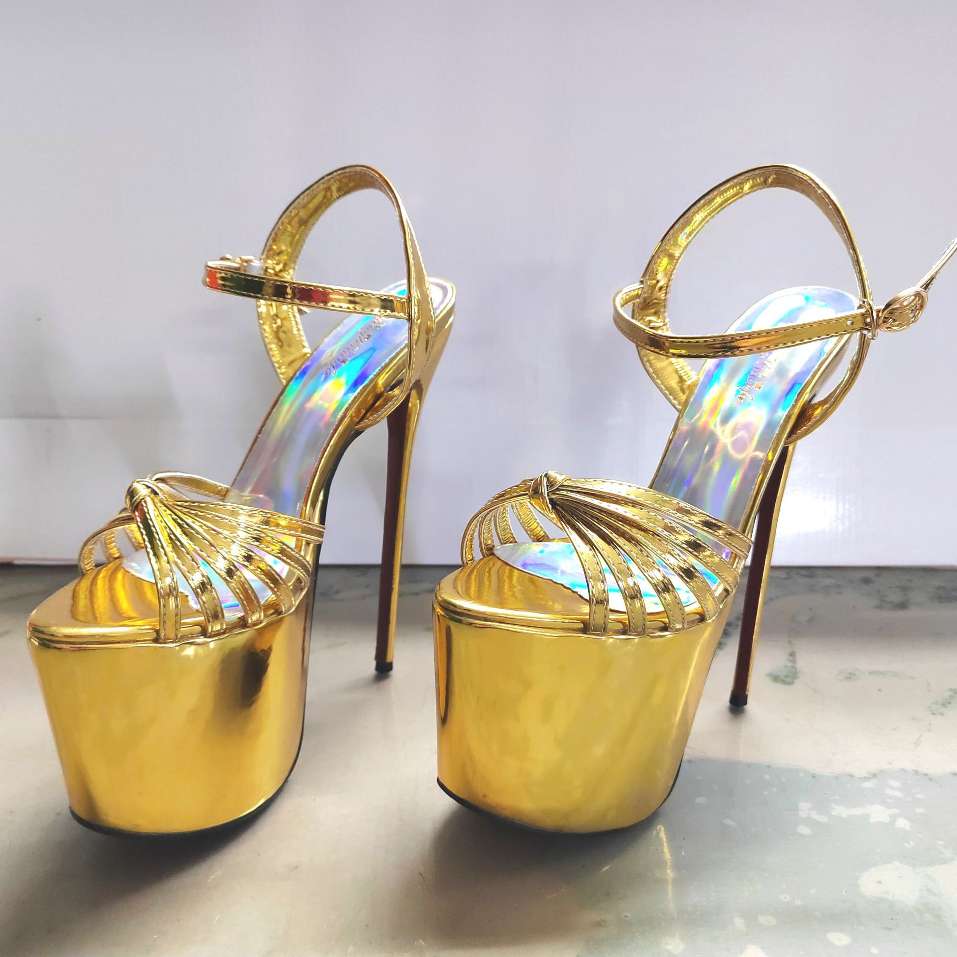 Vàng sáng (19cm) không hoàn lại