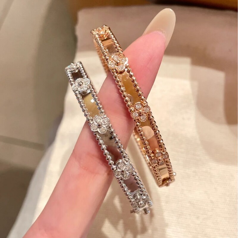 High-quality narrow kaleidoscope bracelet for women, V gold plated with 18K rose gold, four-leaf clover design, light luxury fashion bracelet for layering