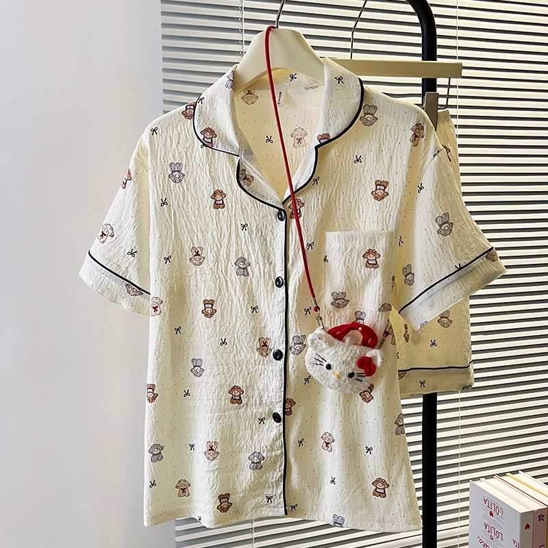 Pijamas al por mayor transfronterizos pantalones cortos de manga corta de verano para mujer cardigan de dibujos animados sueltos que se pueden usar afuera
