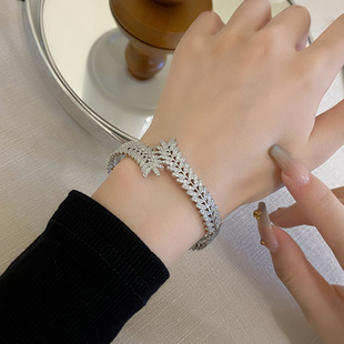 Popular European and American bracelets, electroplated true platinum color-preserving bracelets, ring sets, high-end temperament, versatile full-diamond bracelets