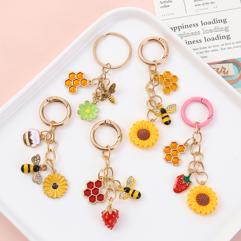 Cross-Border Hot-Selling Small Pendant Pearl Bee Honeycomb Sunflower Versatile Pendant Creative Fashion Small Gift Keychain Cross-Border Hot-Selling Small Pendant Pearl Bee Honeycomb Sunflower Versatile Pendant Creative Fashion Small Gift Keychain