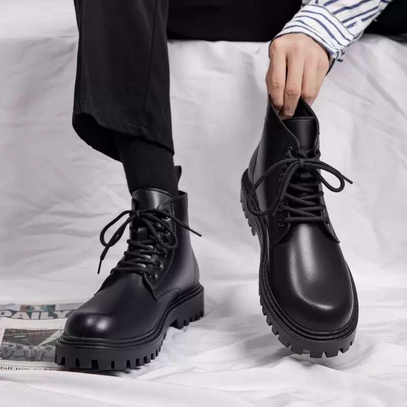Nuevas botas de otoño 2025 nuevas botas de otoño para hombres nuevas botas de estilo británico Martin botas para hombres piel negra sólida