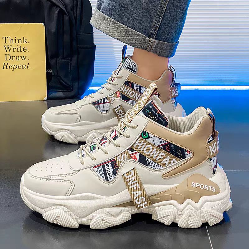 Zapatos de invierno para hombres nuevos zapatos de alta altura, zapatos deportivos de hombre, tendencia universal, suela gruesa aumentada, zapatos casuales para correr.