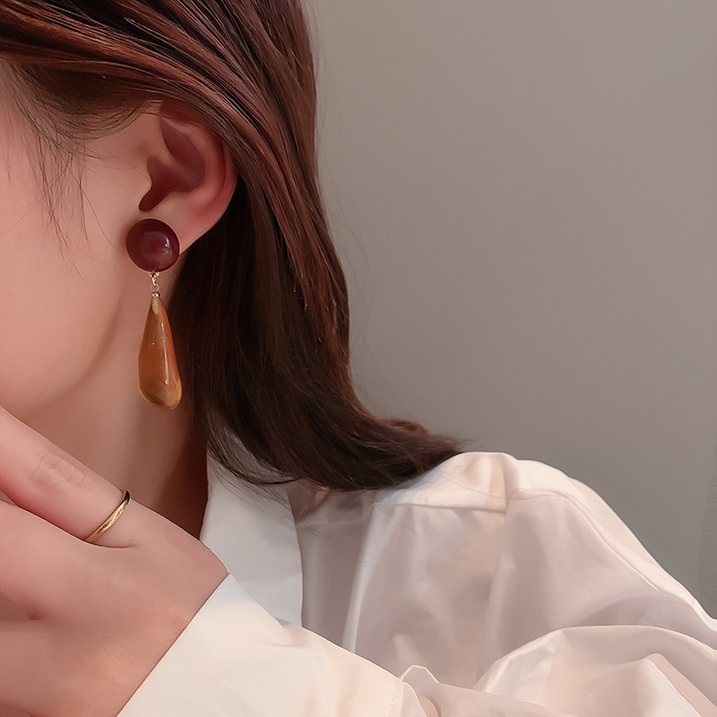 Resin Drop Earrings Korea 2021 New Simple Fashion Retro Earrings display picture 4