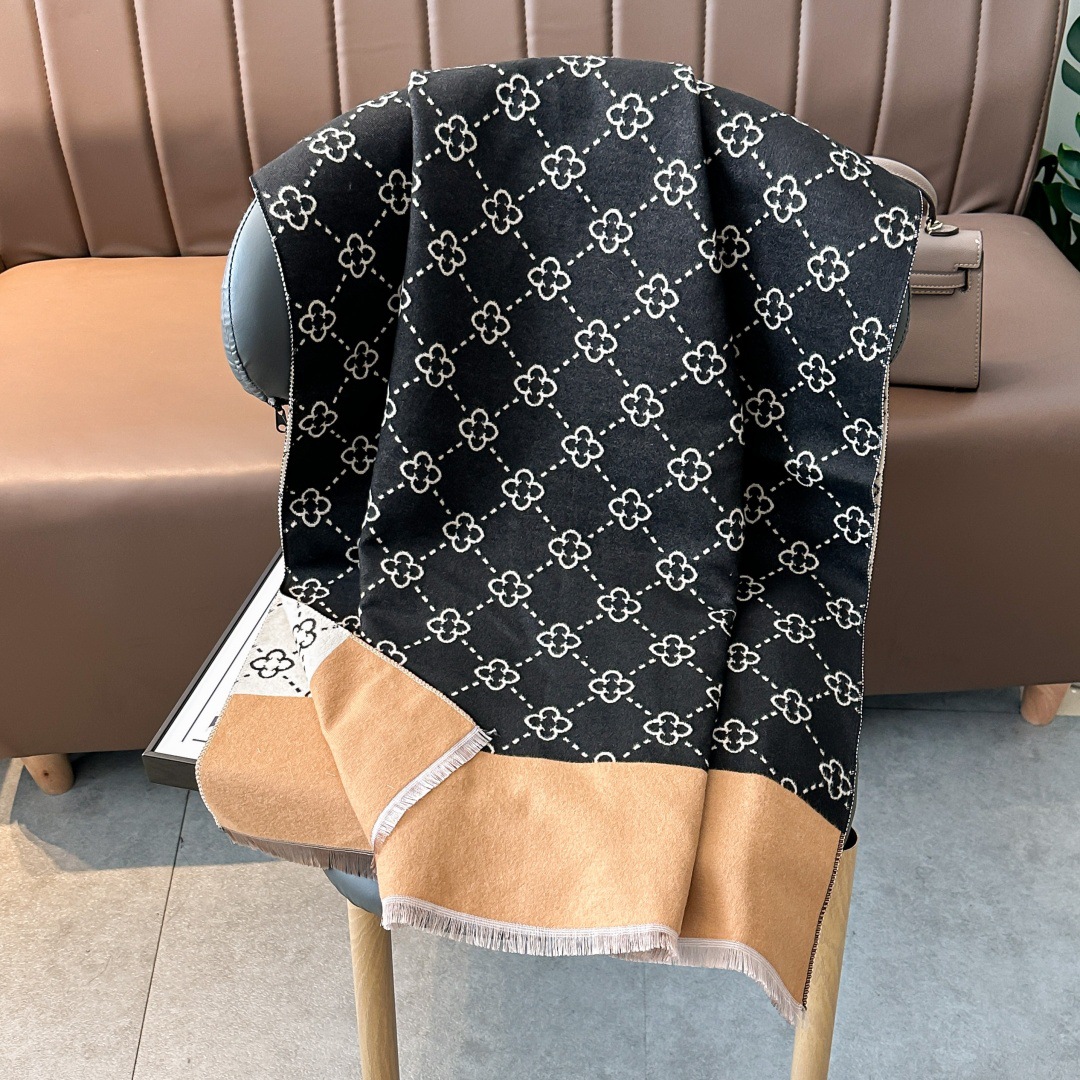 트렌디한 브랜드 - 블랙 커피 컬러