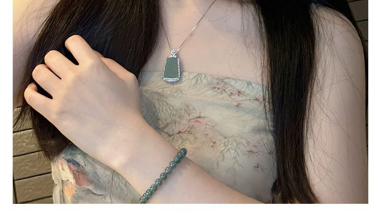 Mặt dây chuyền ngọc bích tự nhiên A hàng xanh nước biển không làm gì, khung bạc sterling đính đá chi tiết 30