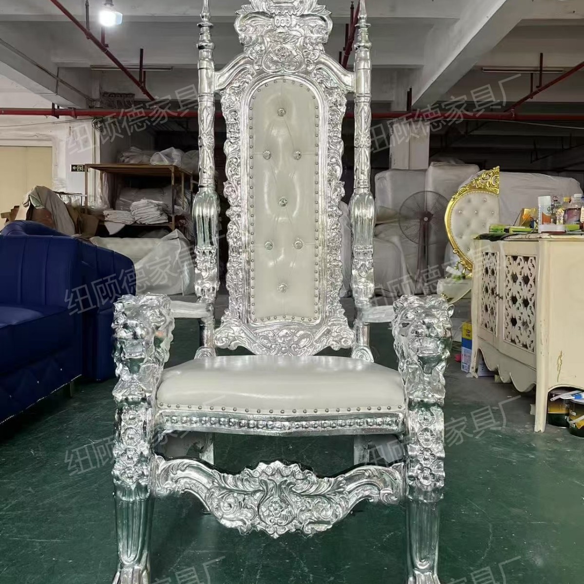 欧式国王椅豪华君王椅高背婚礼椅酒店会所摄影装饰椅玻璃钢雕花椅