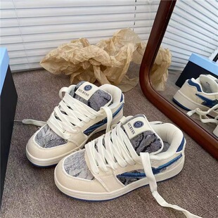 ����С����ЬŮins��2025�괺�ļ��¿�W���ٴ��\�����e���ЬŮ