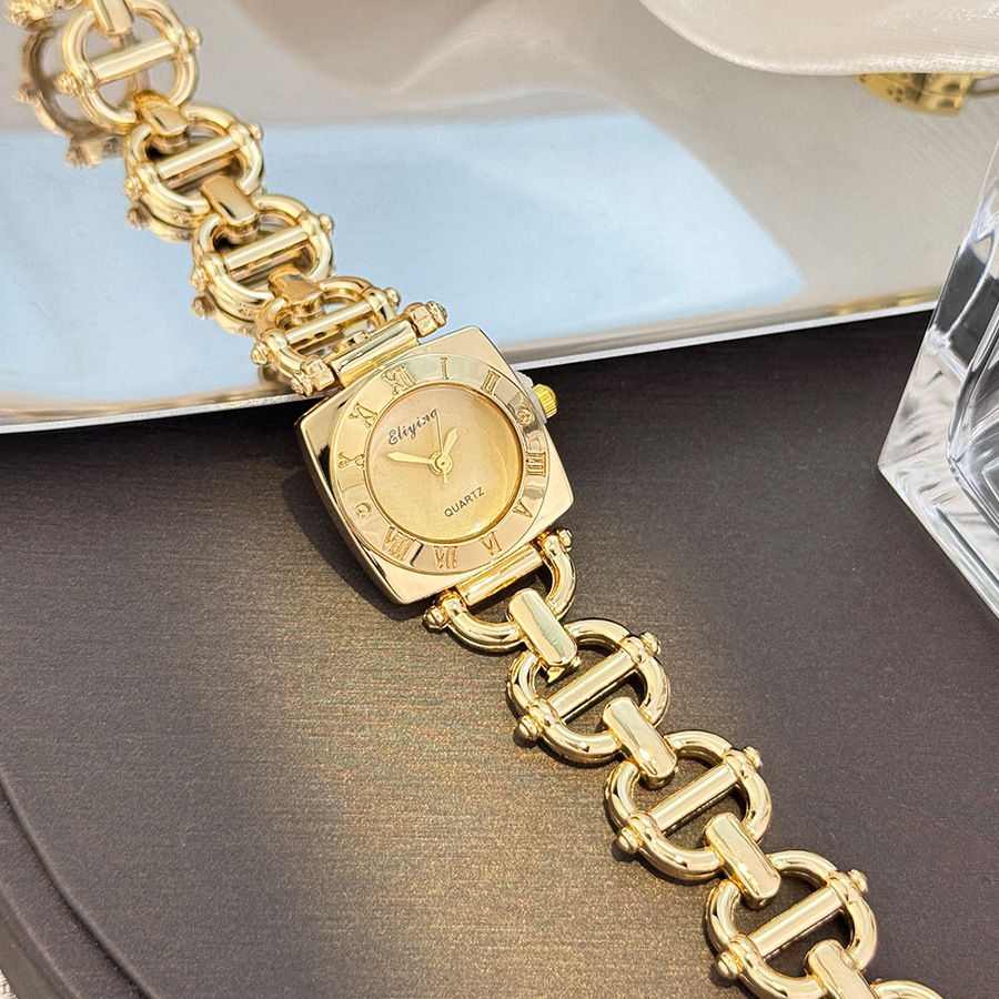 New Women's Cross-Border Hot-Selling Watch, High-Looking Square Roman Scale Hollow Big-Name Women's Light Luxury Watch