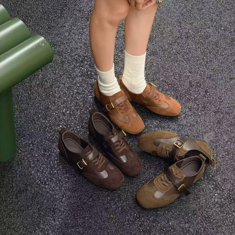 Retro British-style fashion belt buckle German training shoes for women, 2026 new collection, niche design, with hidden heel for added height, casual and versatile small leather shoes Retro British-style fashion belt buckle German training shoes for women, 2026 new collection, niche design, with hidden heel for added height, casual and versatile small leather shoes