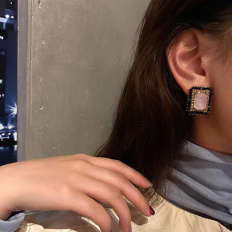 retro square diamond palace style earrings