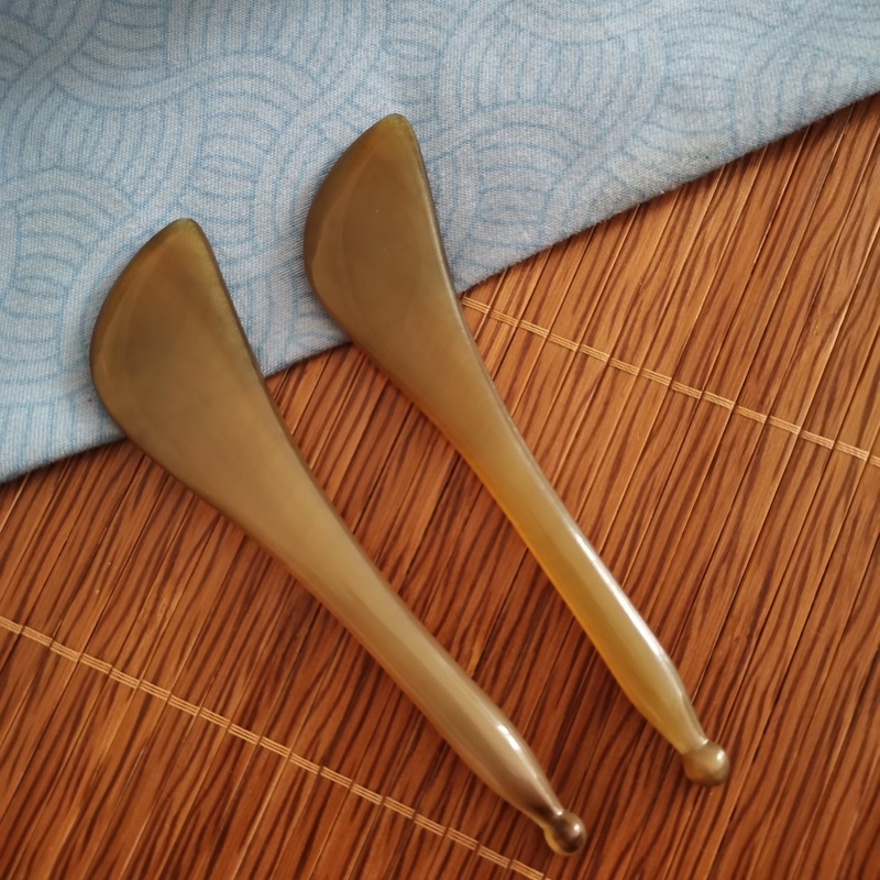 卸売りの牛の角は筋の棒をかき回します。|undefined
