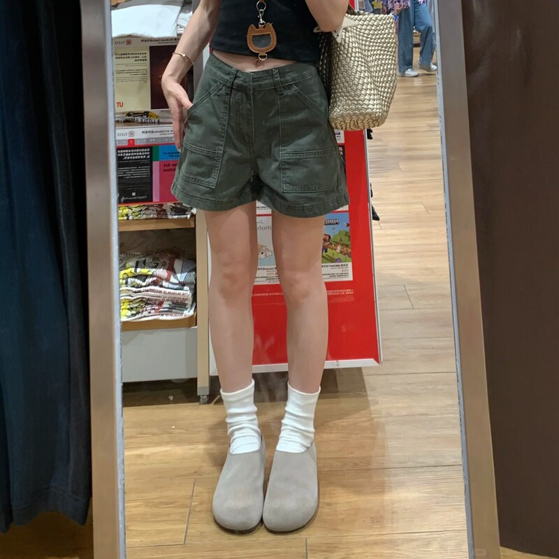 American-Style Military Green Denim Shorts for Women, Summer Plus-Size, High-Waisted, Slimming, Loose A-Line Workwear Wide-Leg Hot Pants American-Style Military Green Denim Shorts for Women, Summer Plus-Size, High-Waisted, Slimming, Loose A-Line Workwear Wide-Leg Hot Pants