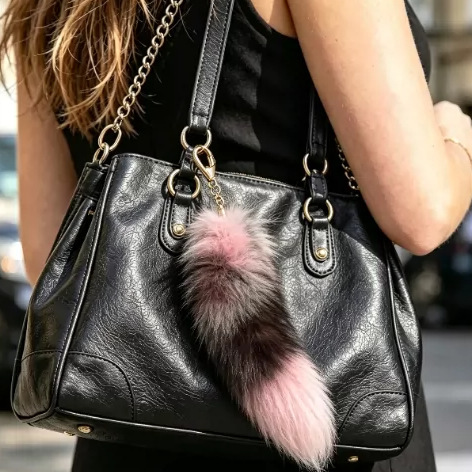 Real fox fur pendant accessory for cosplay, bag decoration, and keychain, supports OEM customization, direct shipment from the origin Real fox fur pendant accessory for cosplay, bag decoration, and keychain, supports OEM customization, direct shipment from the origin