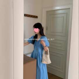 同款蓝色泡泡袖V领连衣裙女夏季新款多巴胺收腰显瘦气质长裙