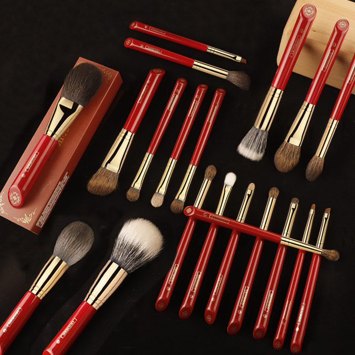 Single animal hair makeup brush Hebei Cangzhou makeup brush Chinese red wedding eyebrow series brush set Wholesale
