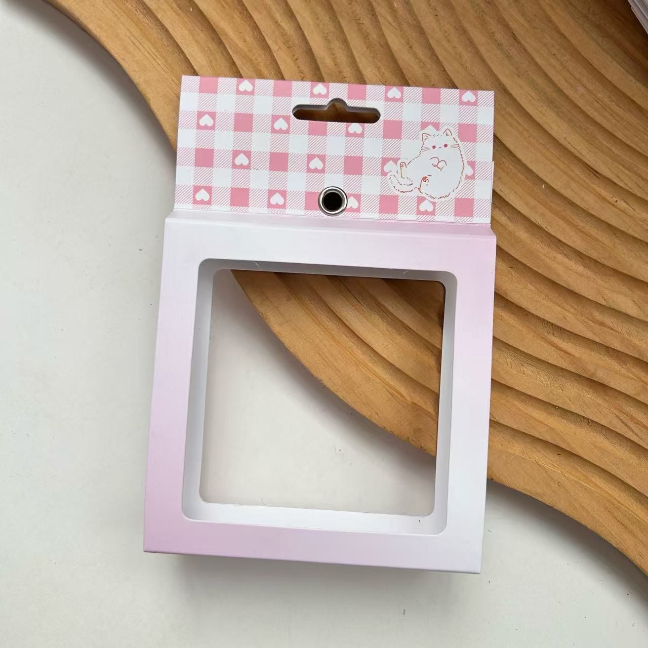 Pink; finished product 9x13cm (excluding suspension box